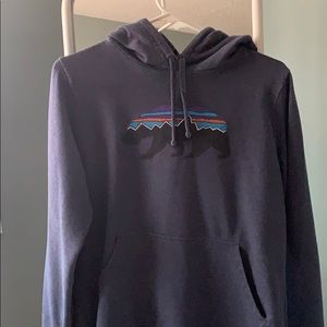 NEVER WORN!! Patagonia hoodie. Navy blue.